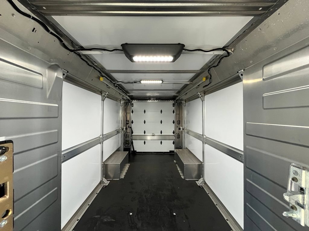 Used 2024 Chevrolet Brightdrop 600 w/ Commercial Equipment Package AWD/4WD image 19