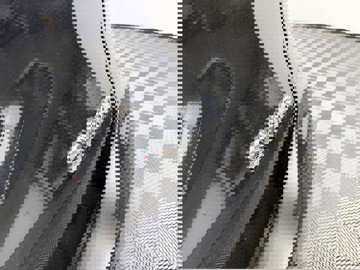 Used 2018 Nissan Rogue SV image 11