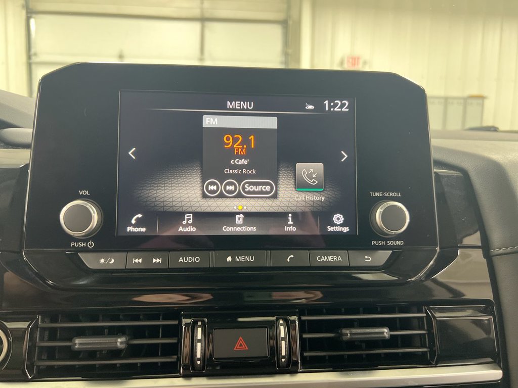 Used 2024 Nissan Pathfinder SV FWD image 14