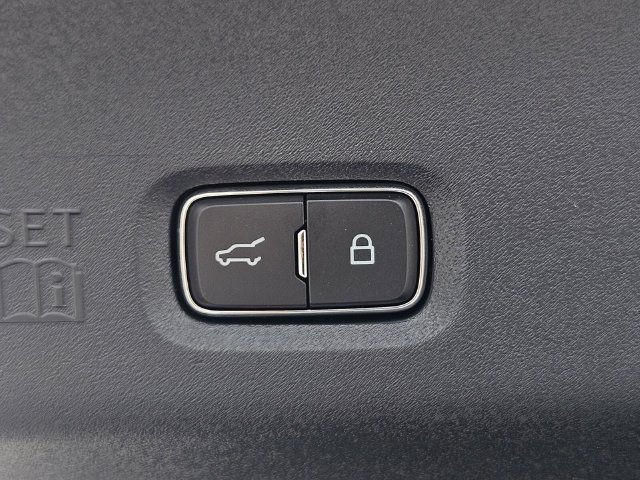 New 2026 Ford Expedition Active RWD image 9