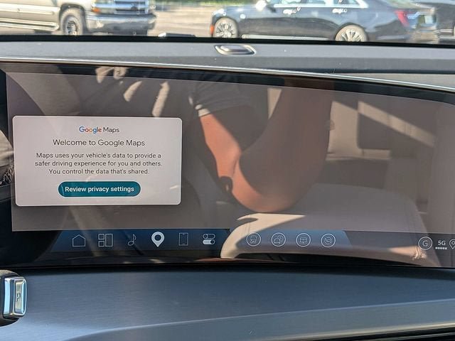 New 2027 Cadillac Vistiq Sport w/ LPO, Floor Liner Package AWD/4WD image 23