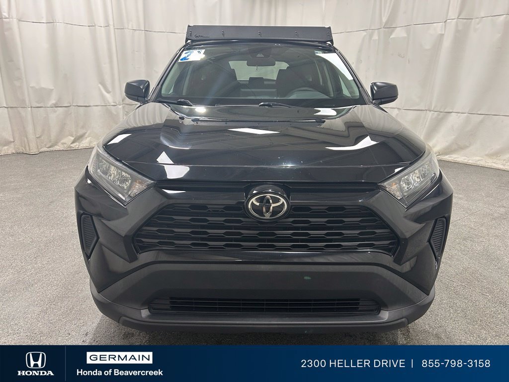 Used 2021 Toyota RAV4 LE AWD/4WD image 3