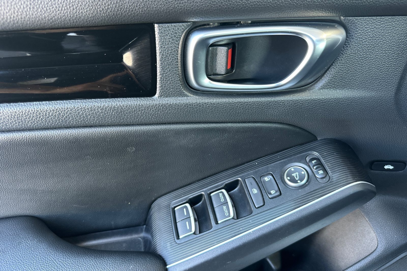 Used 2022 Honda Civic Touring image 10