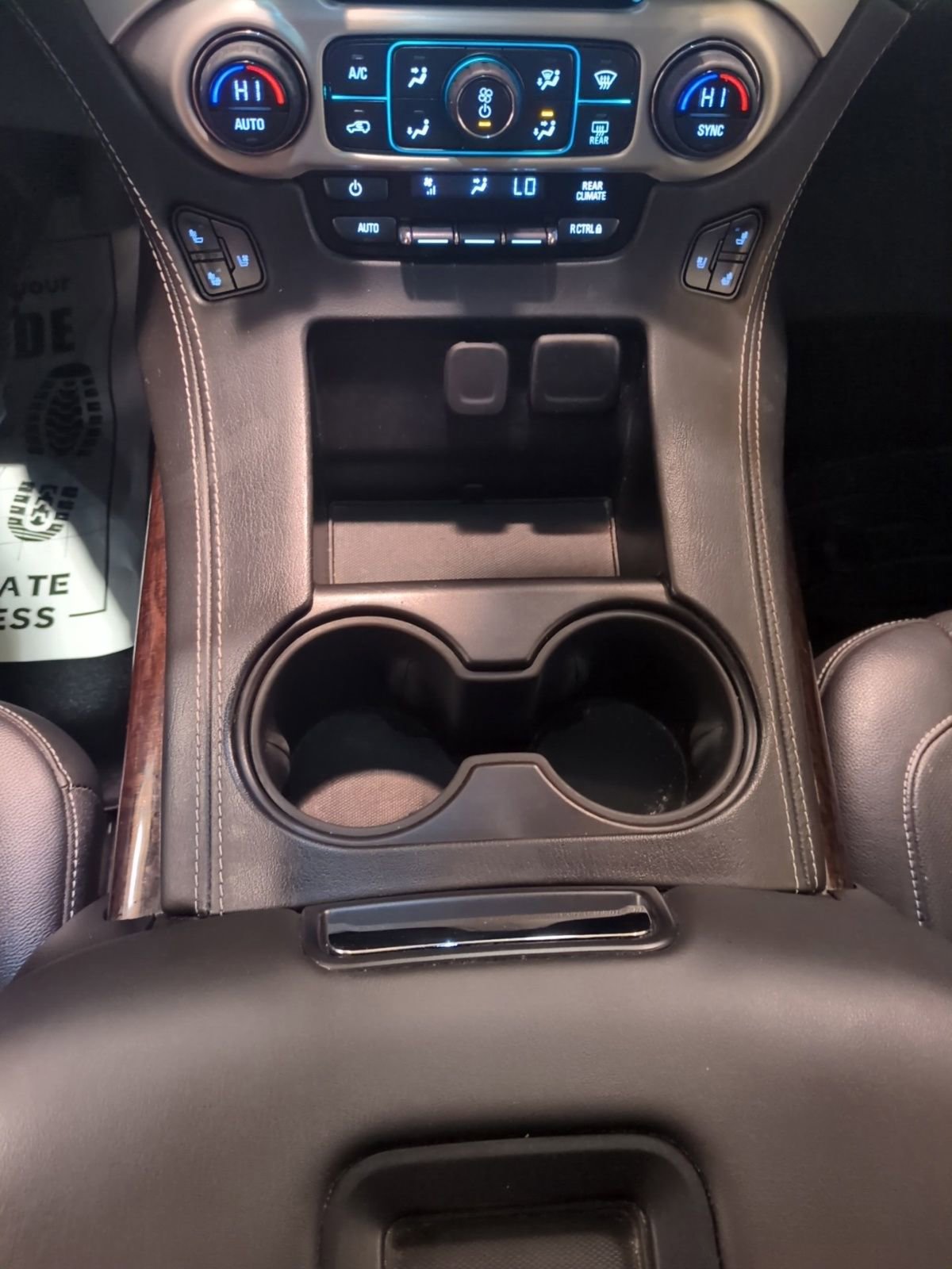 Used 2018 GMC Yukon SLT w/ Premium Edition image 19