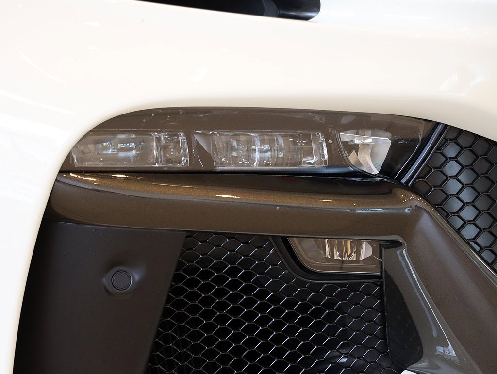 Certified 2024 Ferrari Purosangue image 16