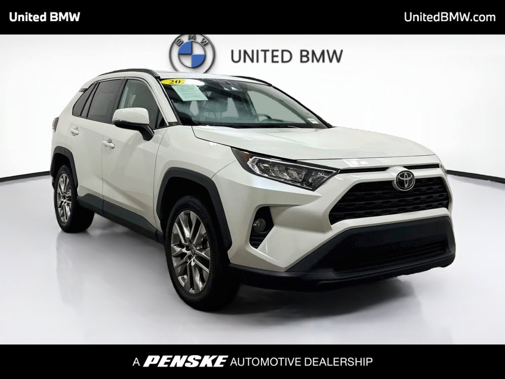 Used 2021 Toyota RAV4 XLE Premium FWD image 3