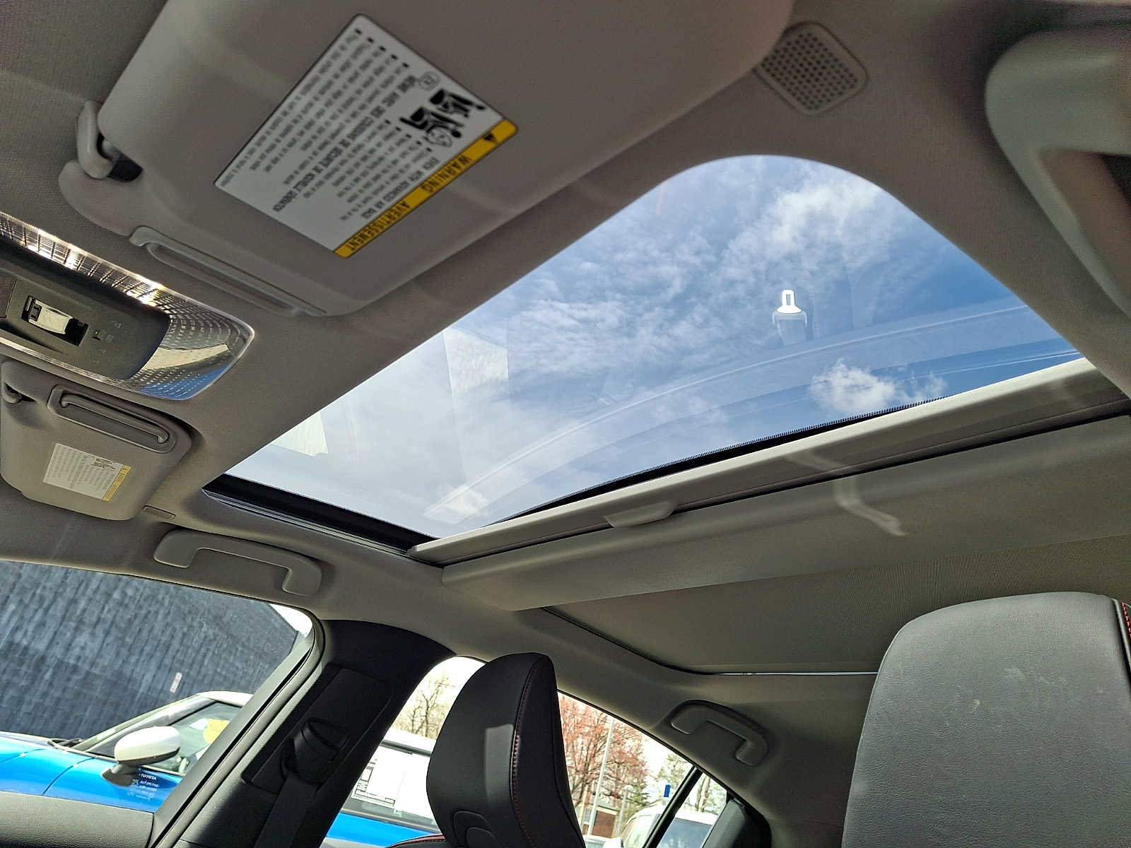 Used 2024 Toyota Prius Prime FWD image 15