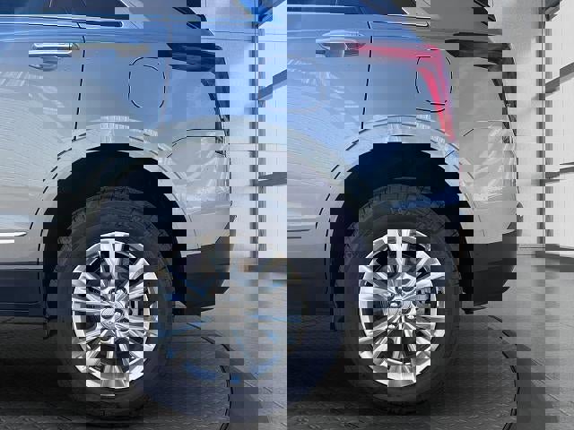 New 2025 Cadillac XT5 Luxury w/ LPO, Floor Liner Package image 24