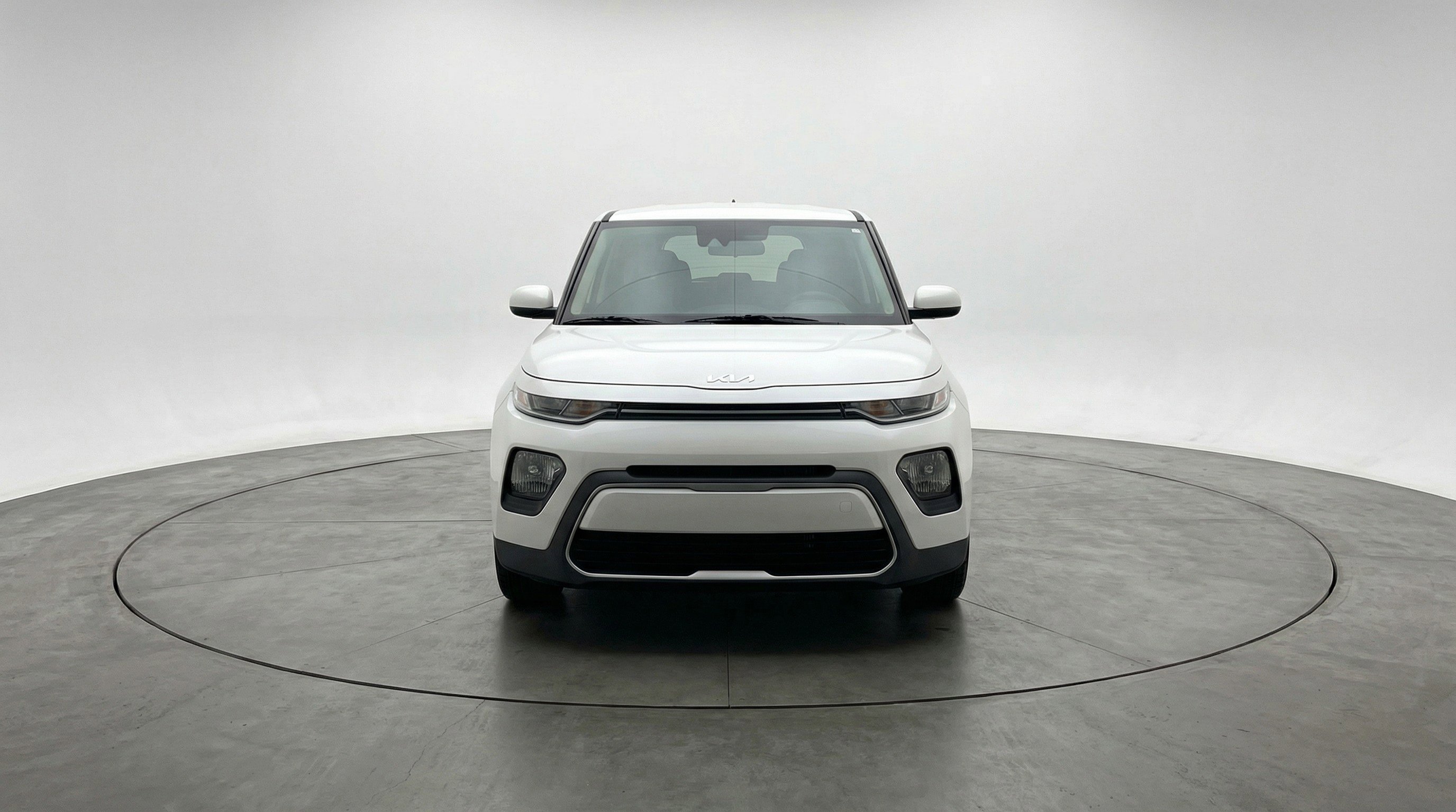 Used 2025 Kia Soul LX w/ LX Technology Package FWD image 2