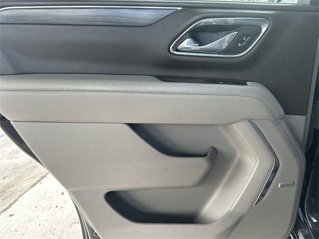 Used 2023 GMC Yukon SLT image 36