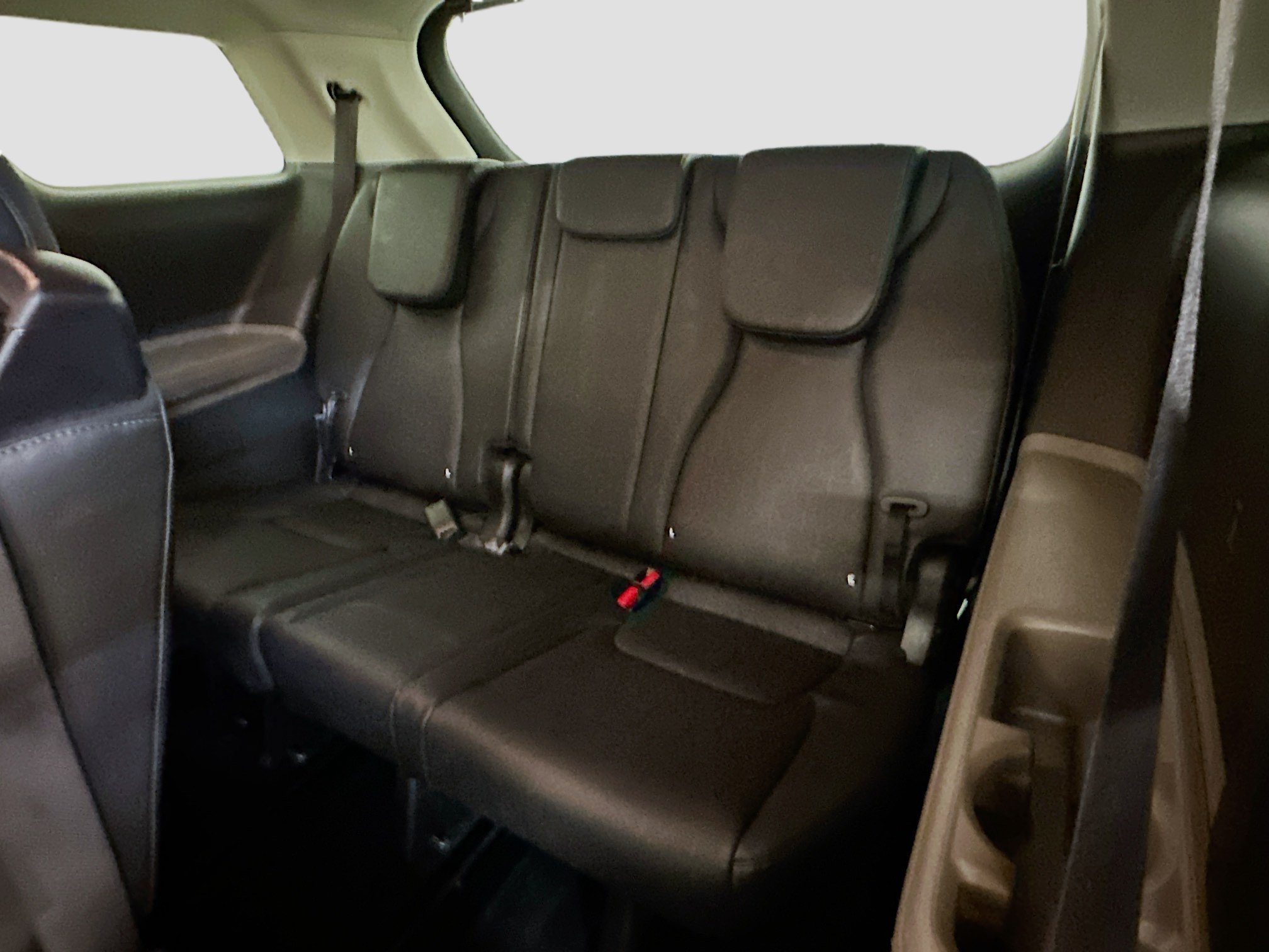 Used 2026 Kia Carnival FWD image 35