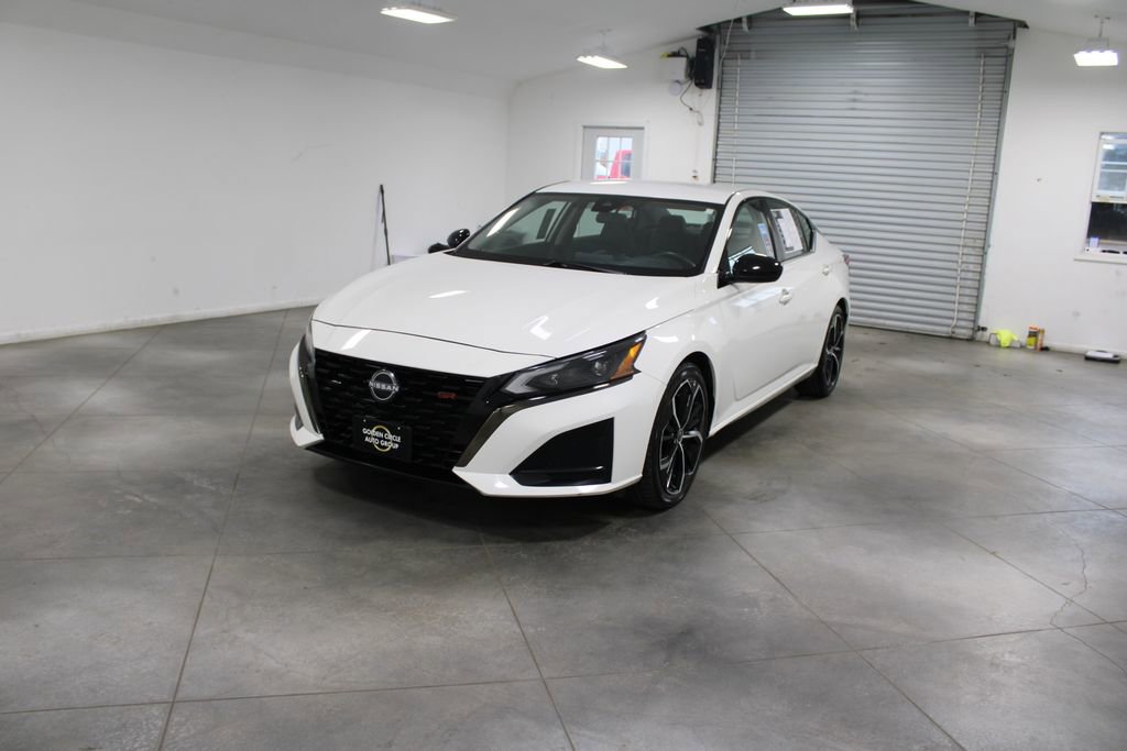 Used 2024 Nissan Altima 2.5 SR image 4