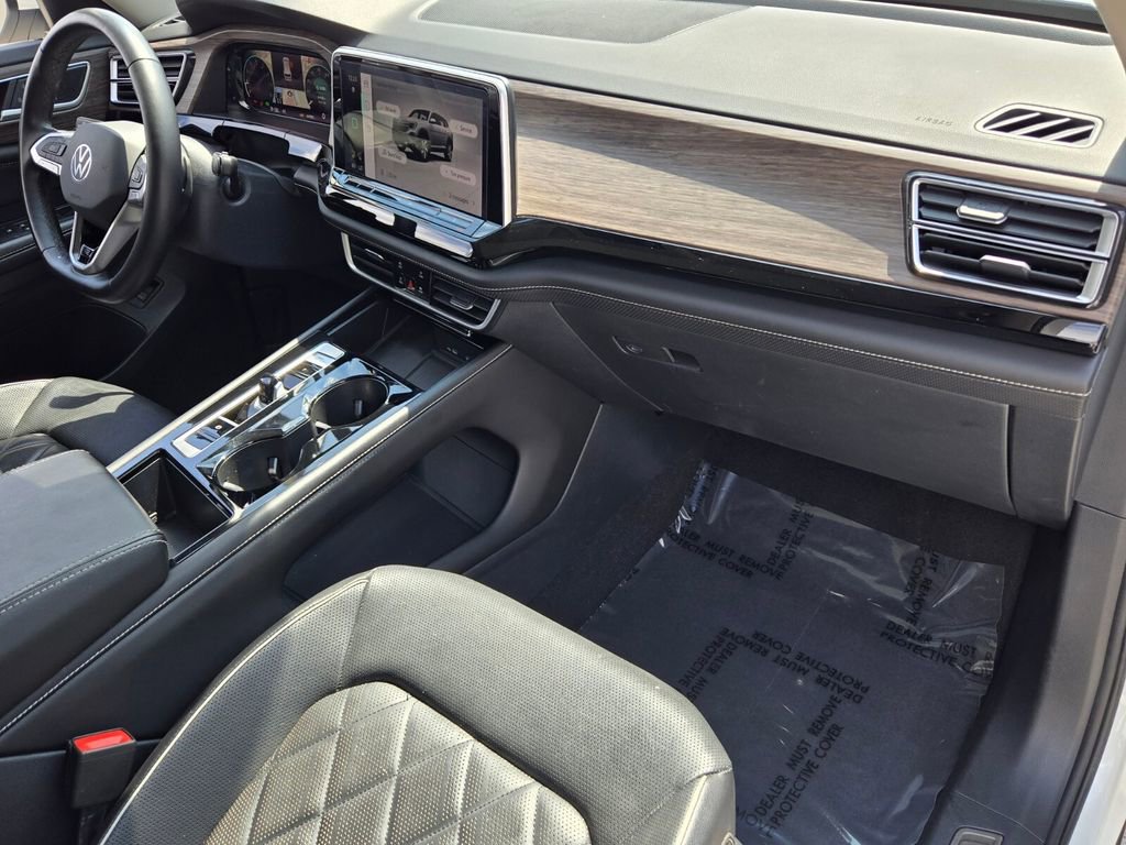Used 2024 Volkswagen Atlas SEL Premium R-Line image 19