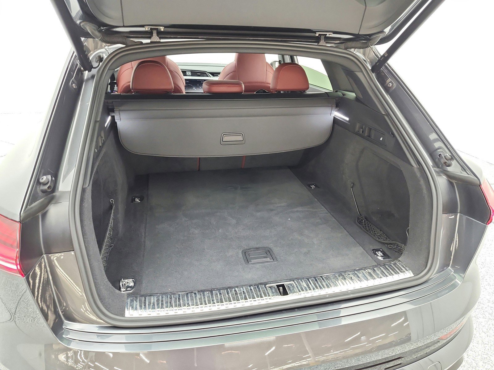 Used 2023 Audi e-tron S Premium Plus w/ Black Optic Package AWD/4WD image 22