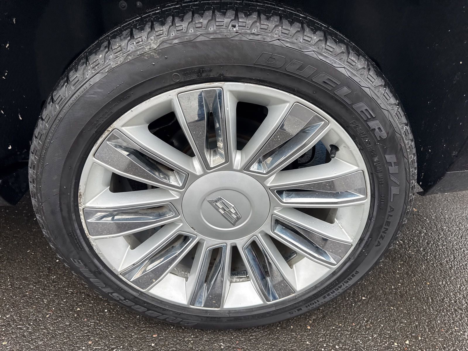 Used 2017 Cadillac Escalade ESV Platinum image 11