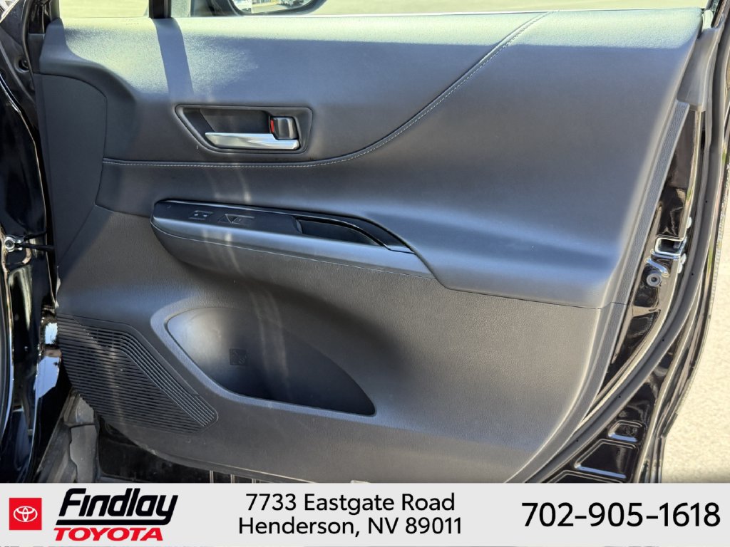 Certified 2023 Toyota Venza LE AWD/4WD image 16