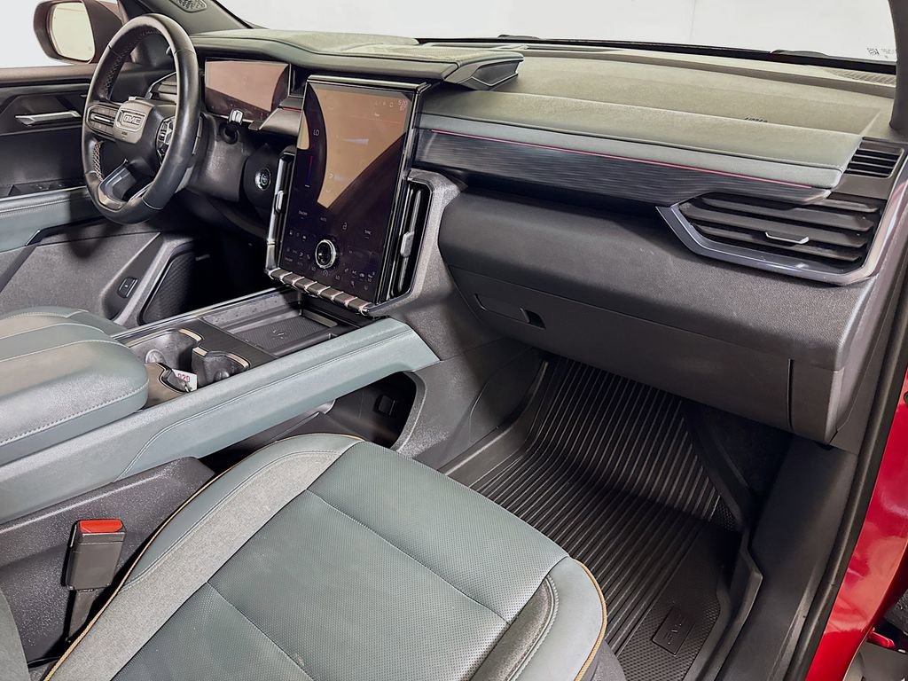 Used 2024 GMC Acadia AT4 w/ LPO, Floor Liner Package image 30