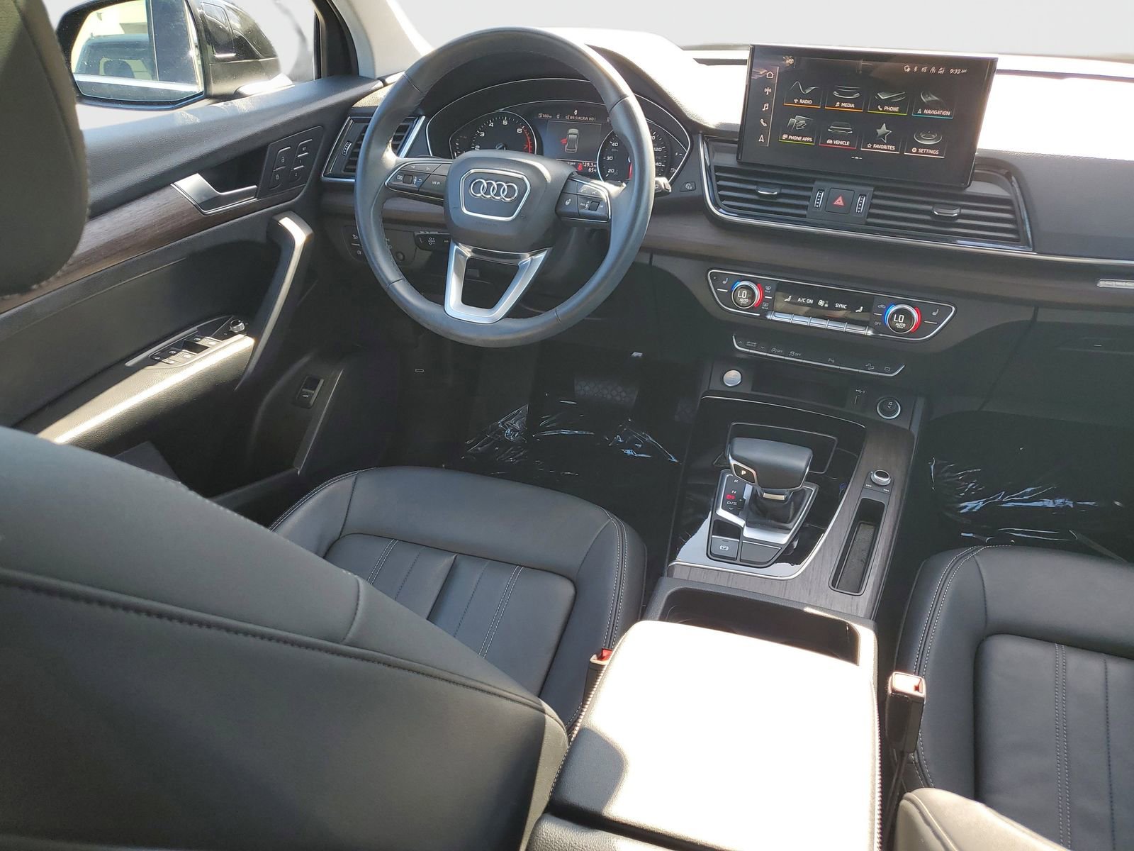 Used 2023 Audi Q5 2.0T Premium w/ Convenience Package AWD/4WD image 12