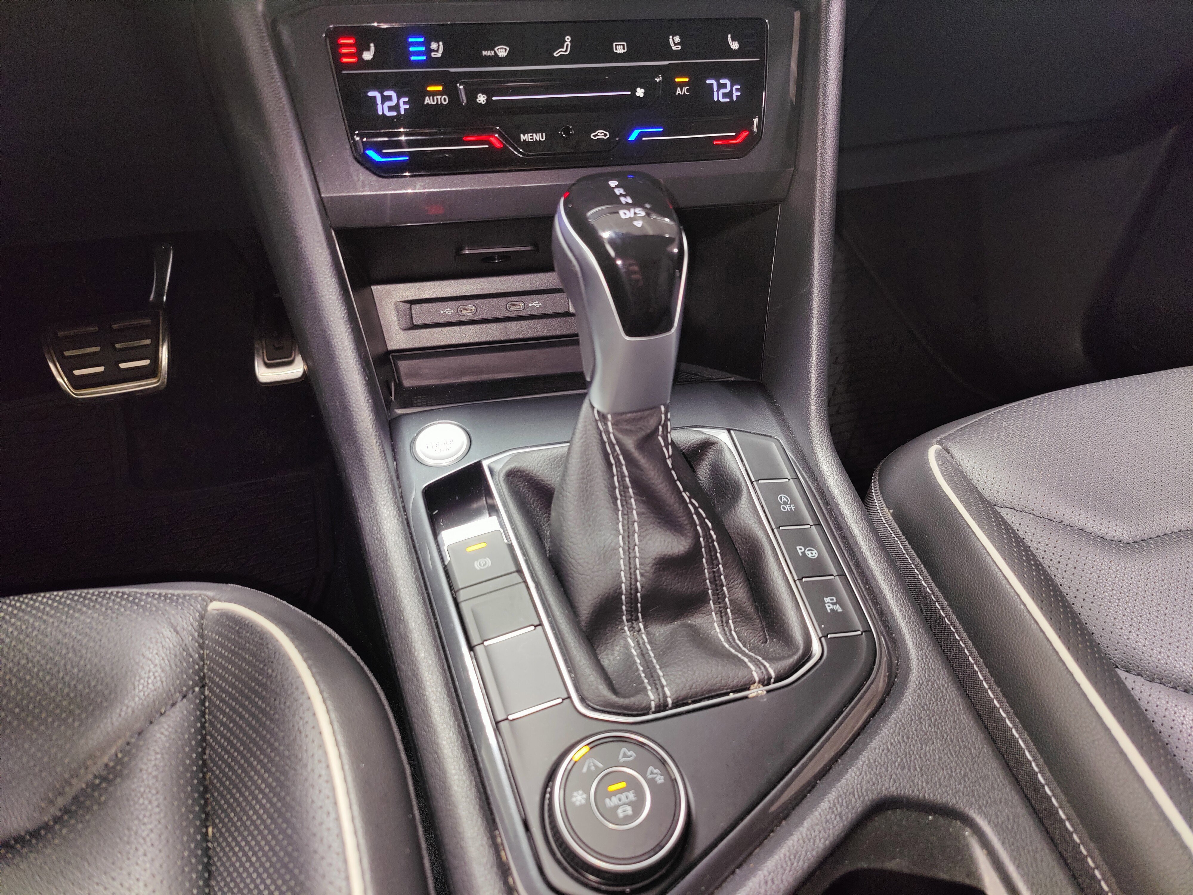 Used 2024 Volkswagen Tiguan SEL R-Line image 23