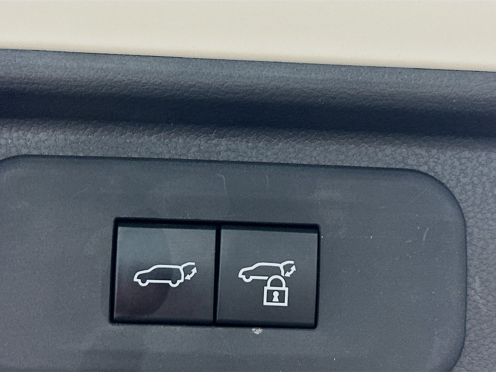 Used 2024 Toyota Grand Highlander XLE image 32