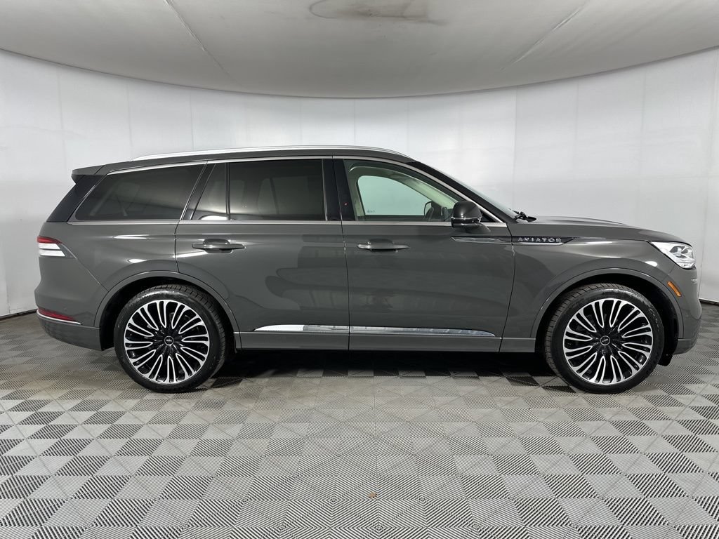 Used 2024 Lincoln Aviator Black Label w/ Dynamic Handling Package AWD/4WD image 28