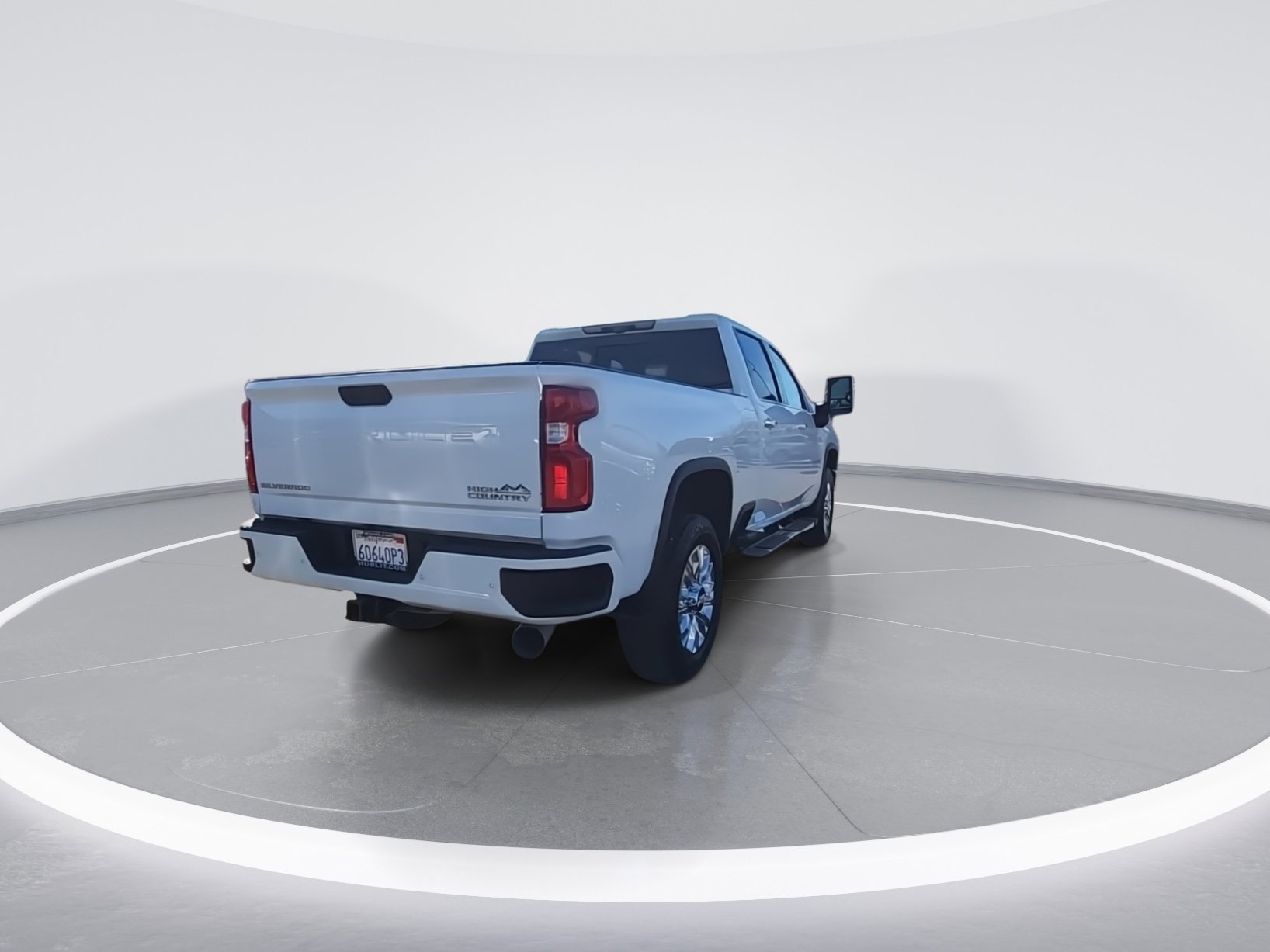 Used 2023 Chevrolet Silverado 2500 High Country w/ LPO, Hitch Package image 8