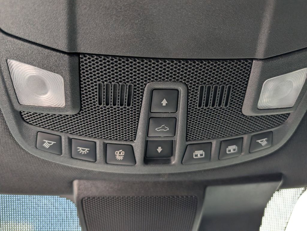 Used 2018 Ford F150 Platinum w/ Equipment Group 701A Luxury AWD/4WD image 15