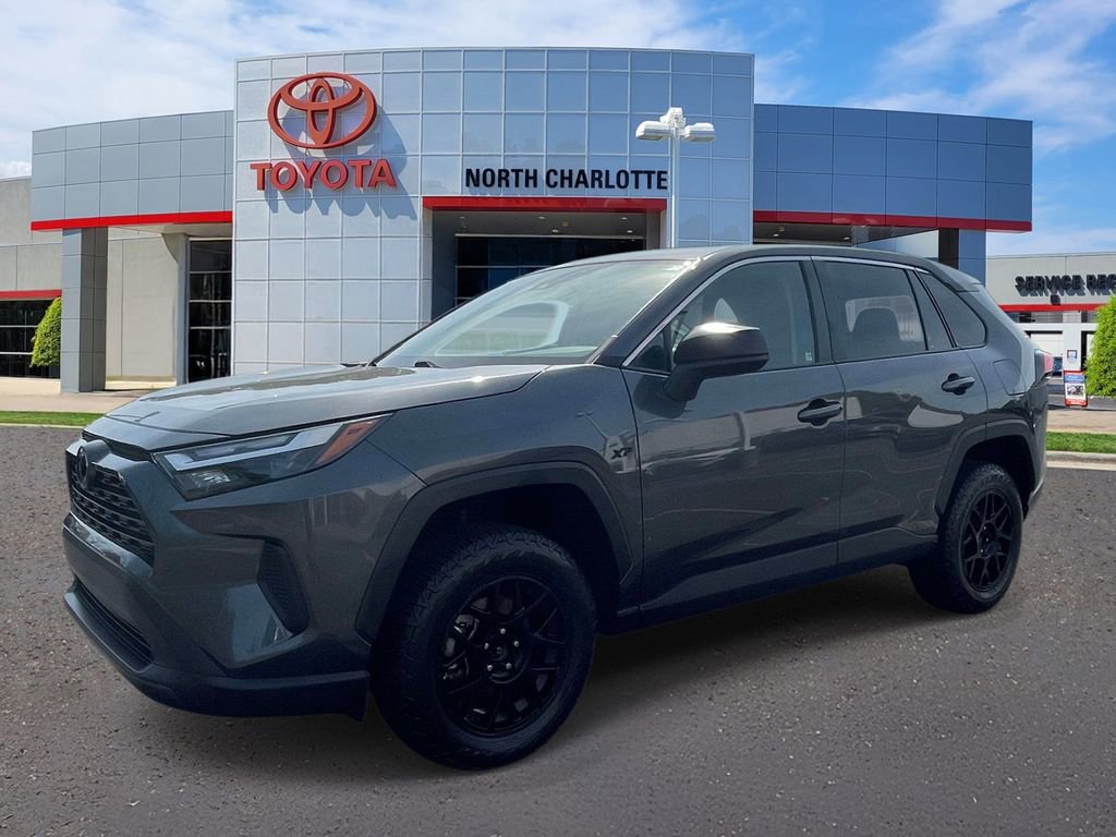 Used 2023 Toyota RAV4 LE FWD image 4