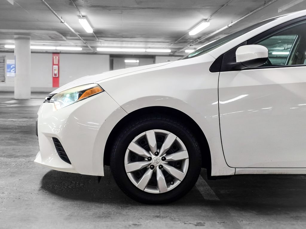 Used 2014 Toyota Corolla LE FWD image 15