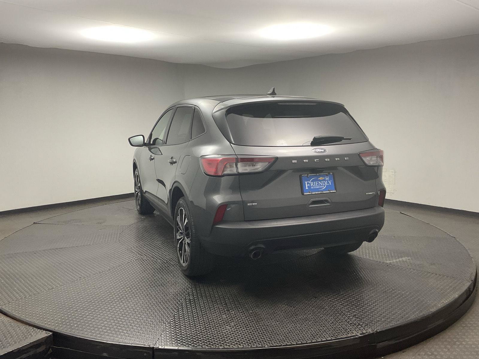 Used 2022 Ford Escape SE w/ SE Sport Appearance Package AWD/4WD image 5