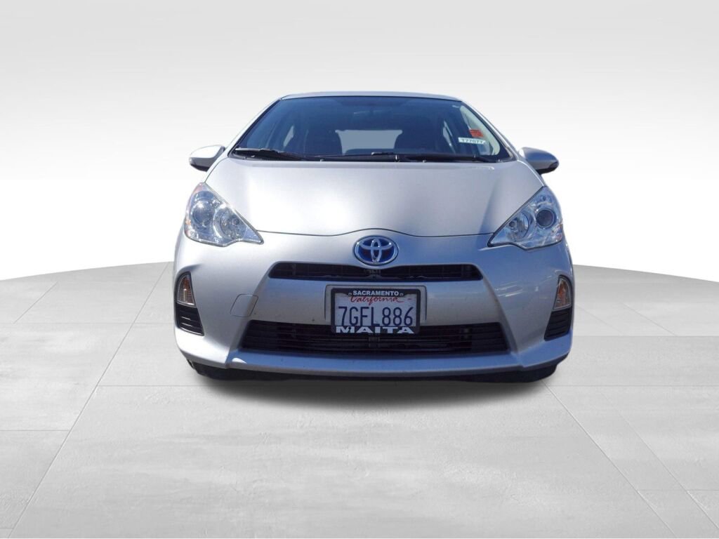 Used 2014 Toyota Prius C Three image 9