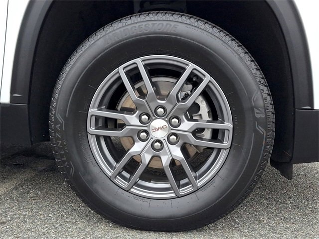 Used 2025 GMC Acadia Elevation image 11