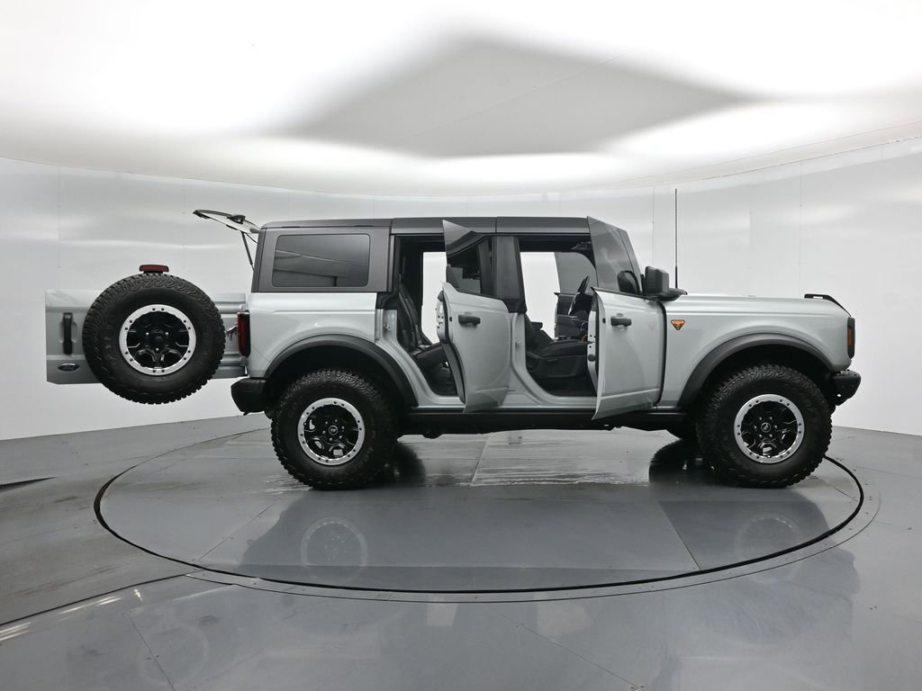 Certified 2024 Ford Bronco Badlands w/ Sasquatch Package image 5