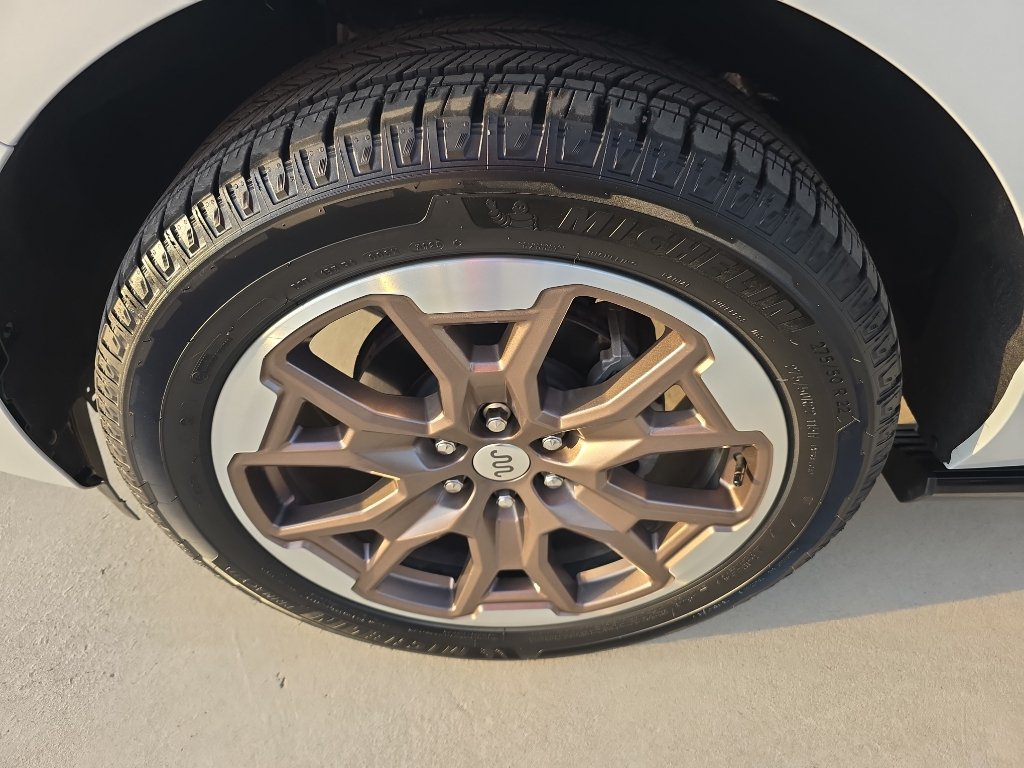 Used 2025 Ford Expedition King Ranch AWD/4WD image 5