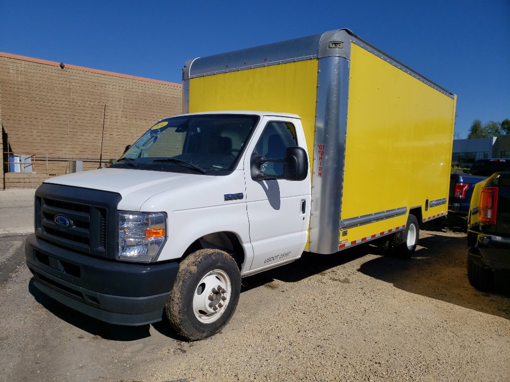 Used 2024 Ford E-350 and Econoline 350 Super Duty w/ Driver's Safety Package image 3