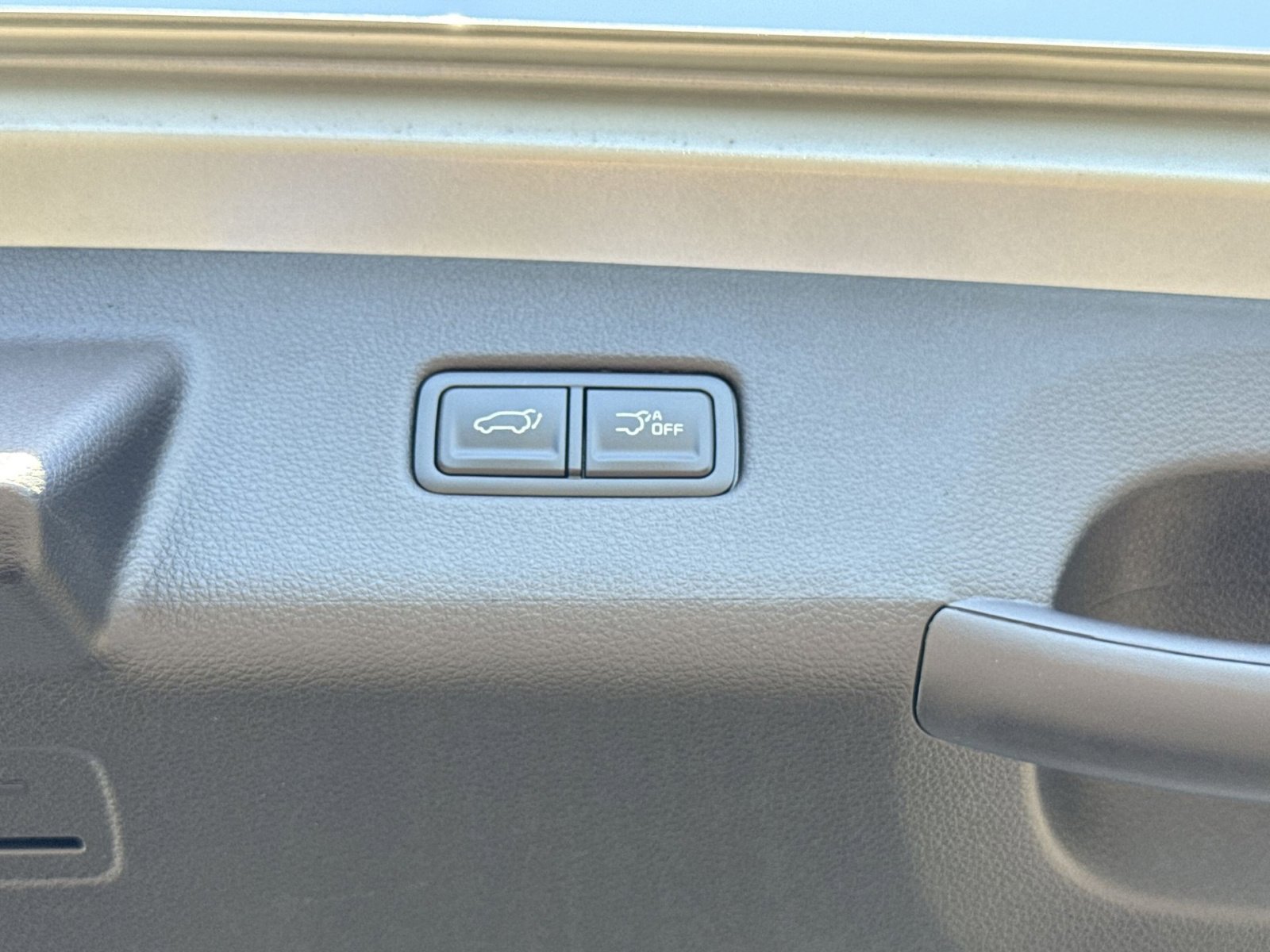 New 2026 Kia Carnival EX FWD image 40