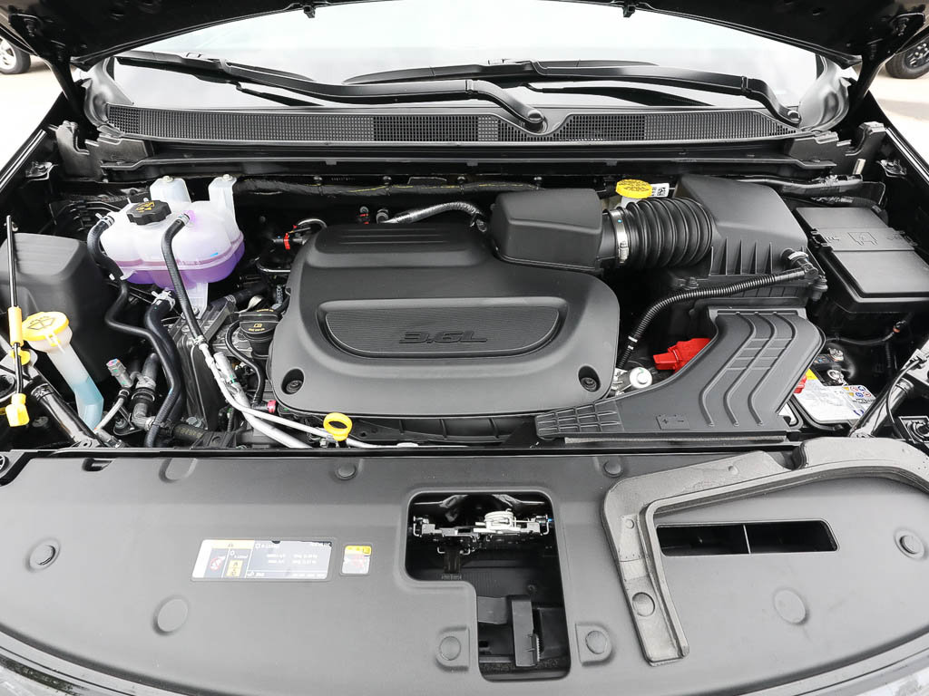 New 2027 Chrysler Pacifica Select AWD/4WD image 17