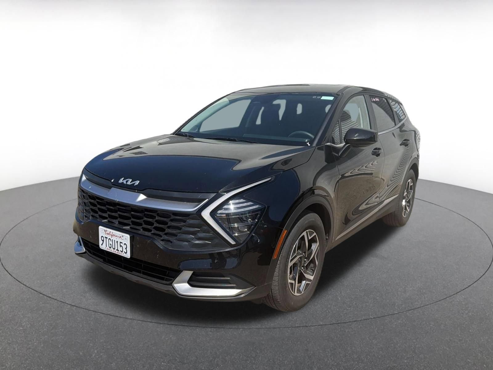 Used 2025 Kia Sportage LX FWD image 3