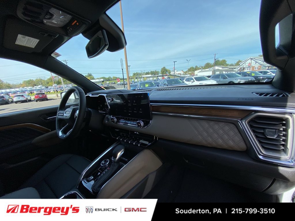 New 2026 GMC Canyon Denali w/ LPO, Black Badging Package AWD/4WD image 31