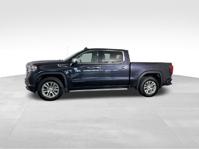 Used 2022 GMC Sierra 1500 Denali w/ Technology Package AWD/4WD image 2
