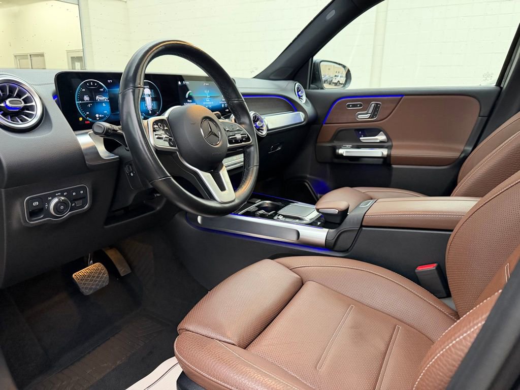 Used 2021 Mercedes-Benz GLB 250 4MATIC image 4