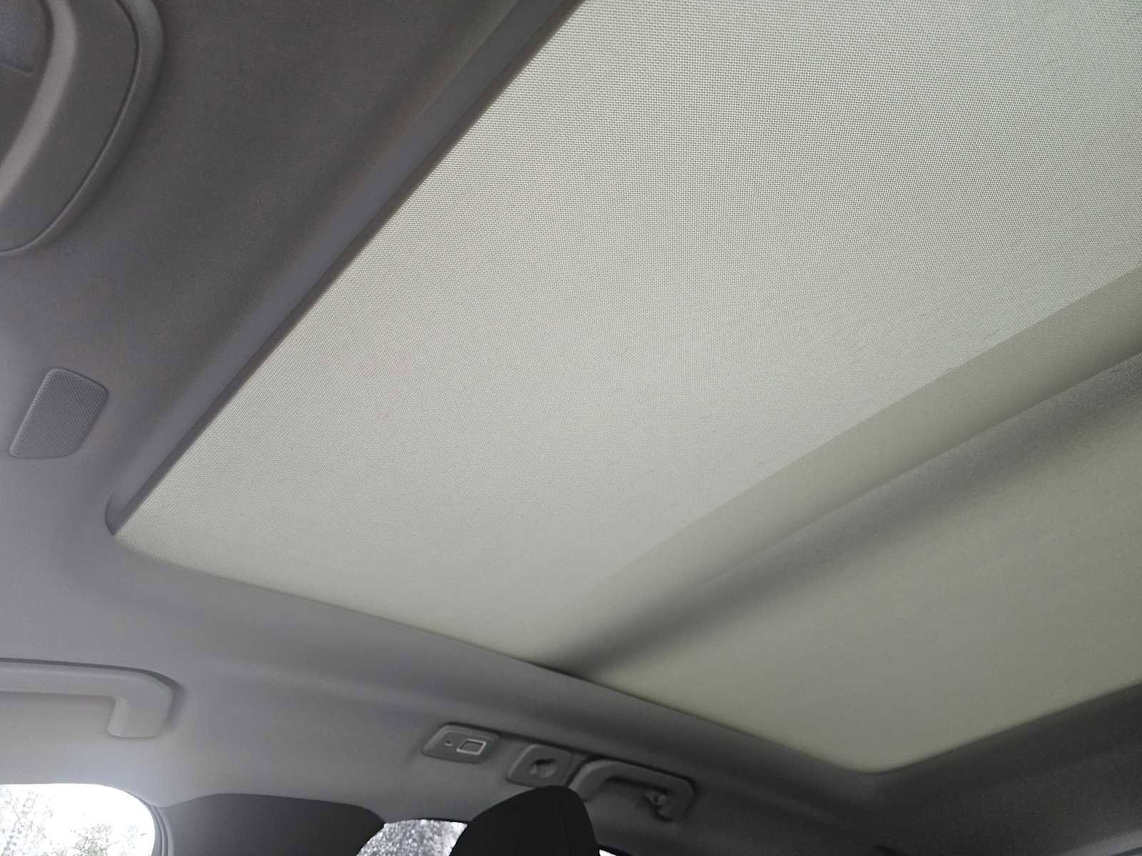 Certified 2025 Volvo XC60 B5 Plus image 22