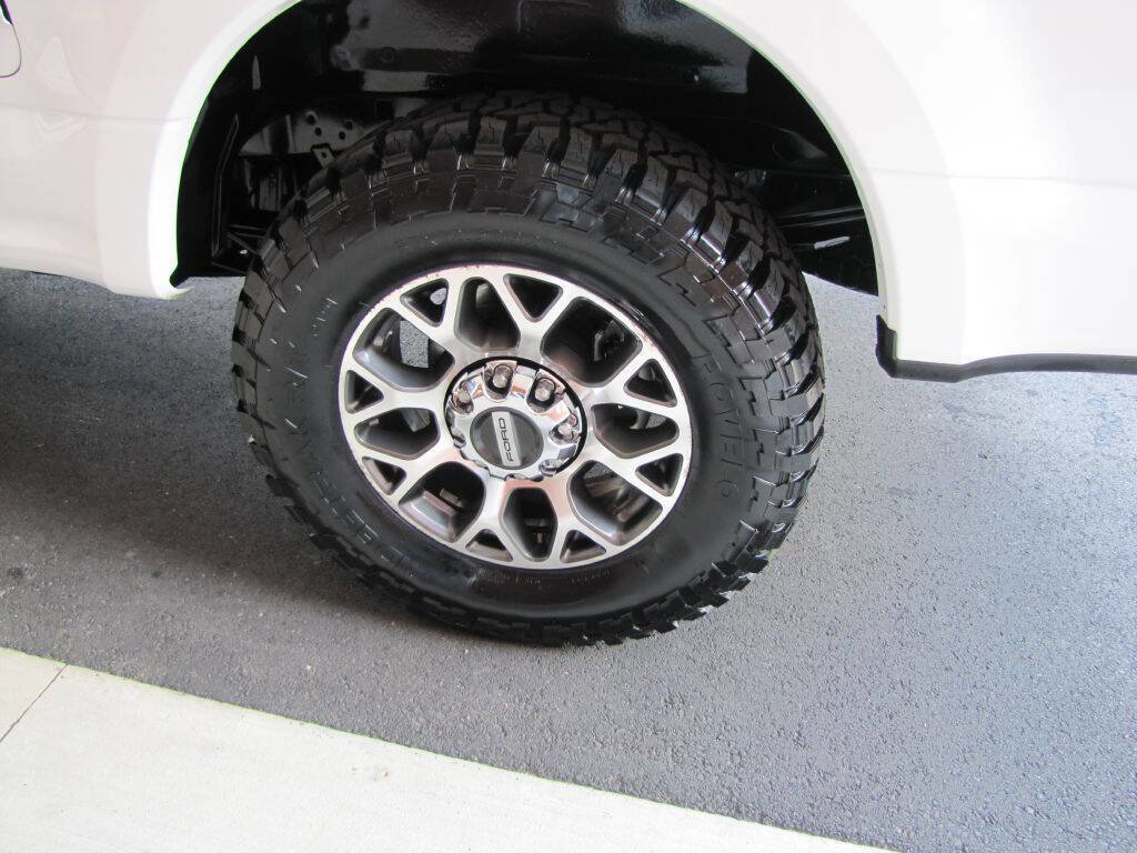 Used 2022 Ford F250 XLT w/ Black Appearance Package image 32