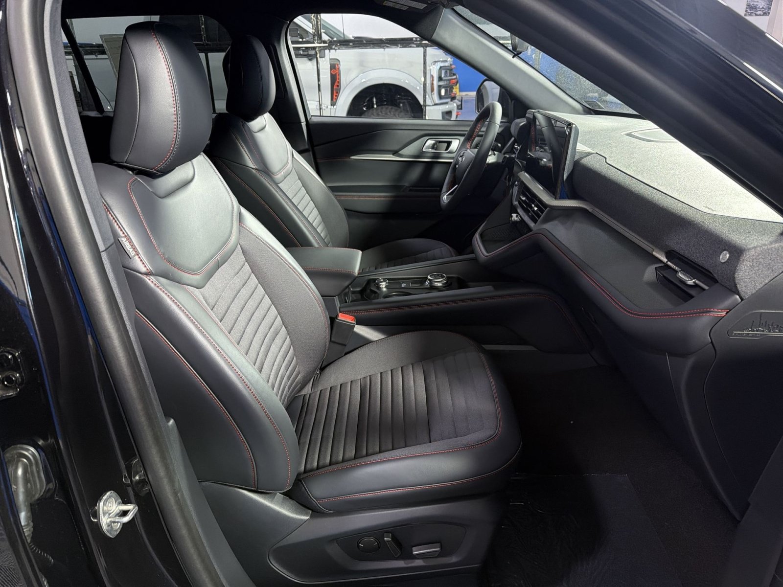 New 2026 Ford Explorer ST-Line AWD/4WD image 24