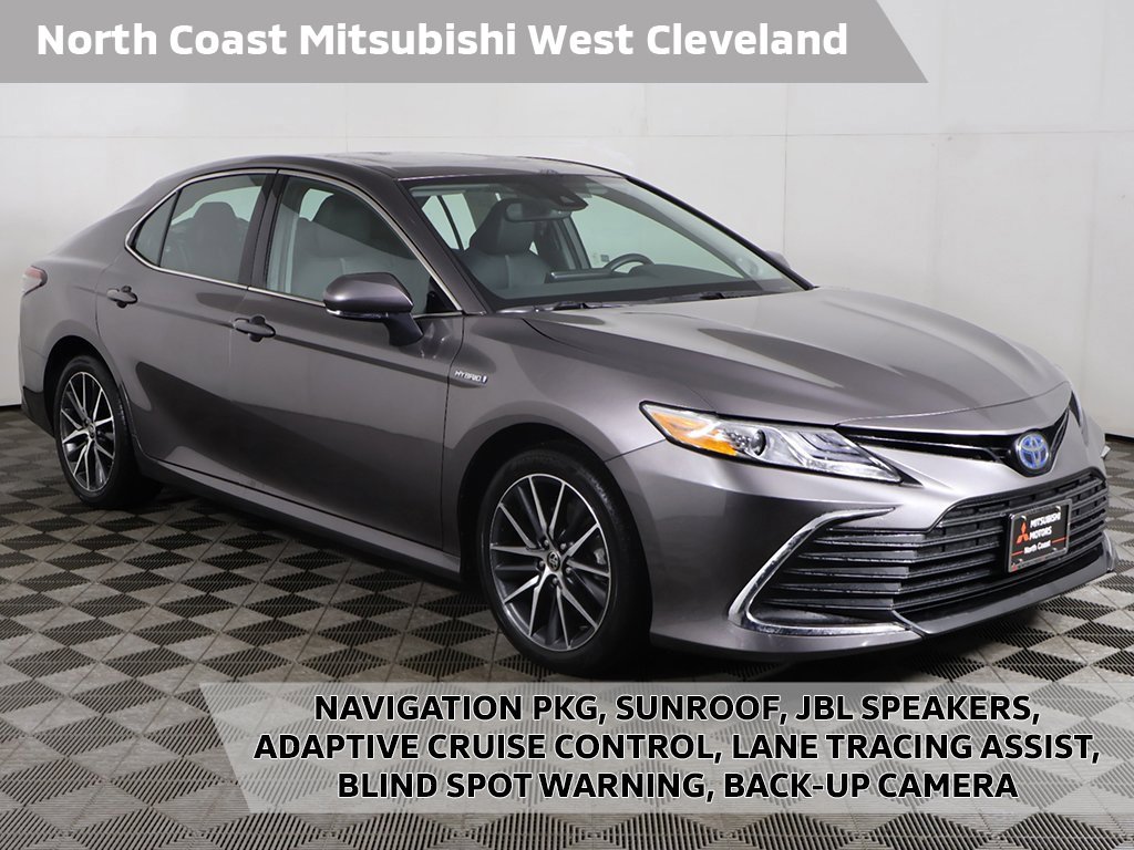 Used 2021 Toyota Camry XLE w/ Navigation Upgrade Package image 1