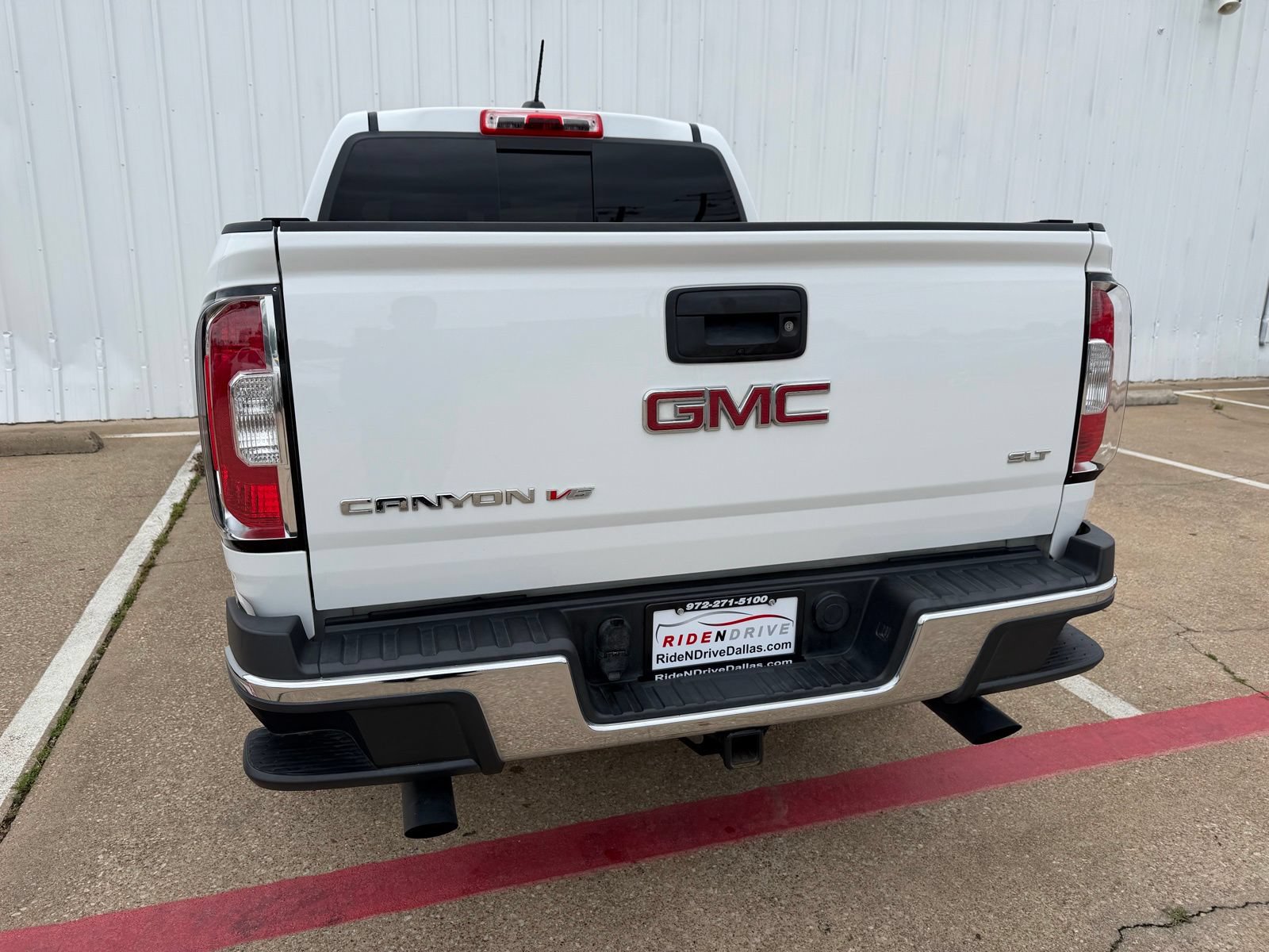 Used 2017 GMC Canyon SLT w/ Driver Alert Package RWD image 5