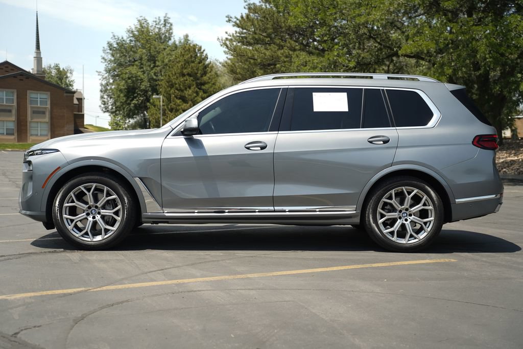 Used 2023 BMW X7 xDrive40i w/ Premium Package AWD/4WD image 2