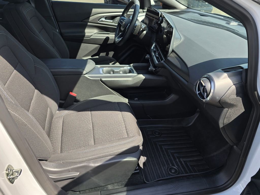 Used 2025 Chevrolet Equinox EV LT FWD image 12
