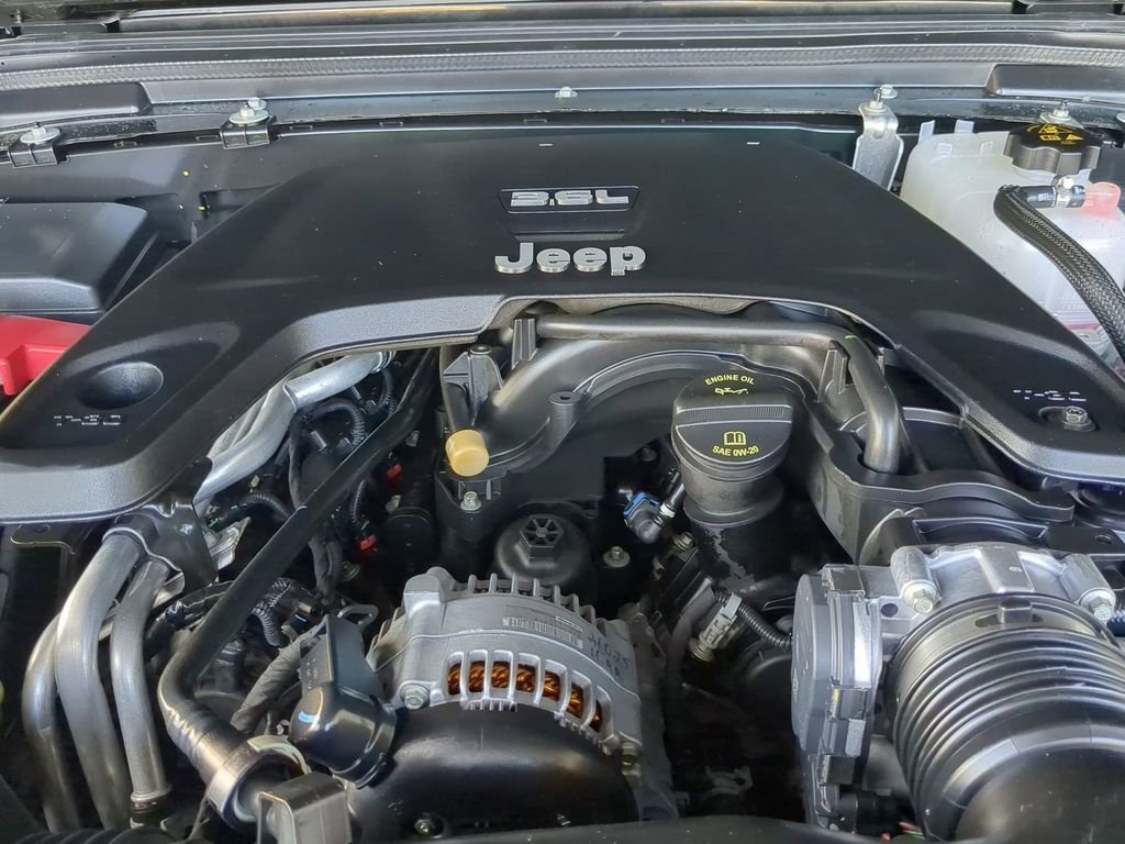 Used 2018 Jeep Wrangler Unlimited Rubicon image 10