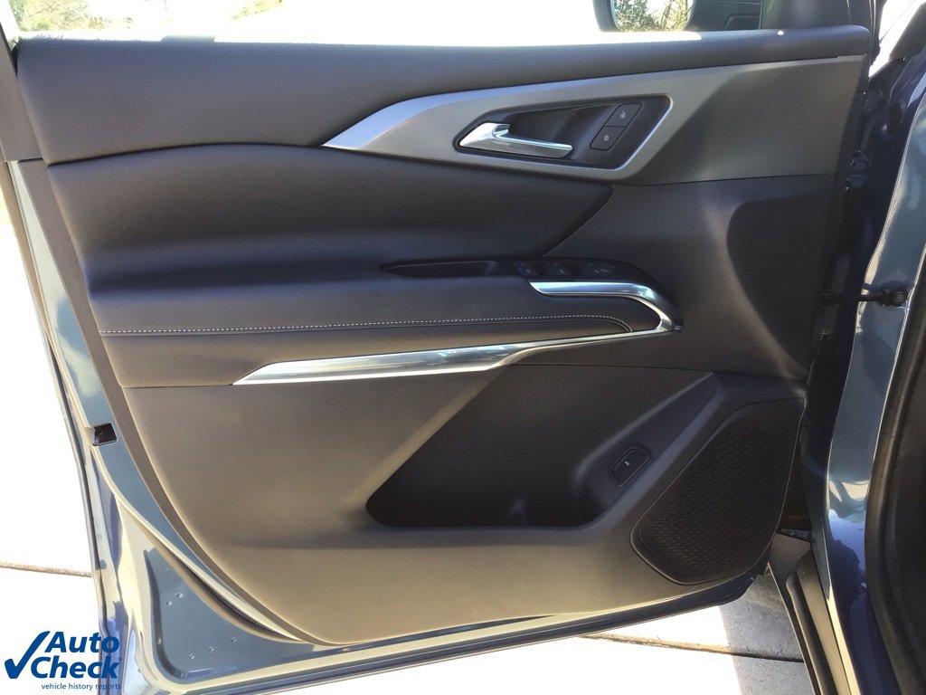 Used 2024 Chevrolet Traverse LT image 27